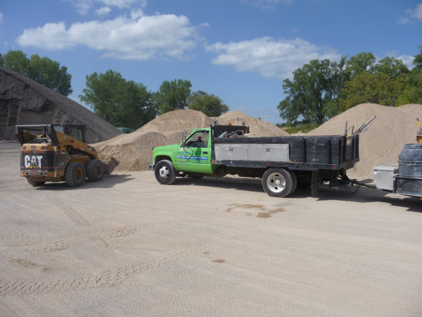 Free topsoil and dirt Milwaukee